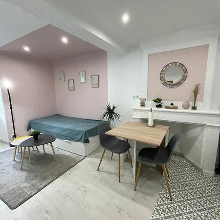Joli Studio Cozy Tout Equipe Hyper Centre Saintes Kültér fotó